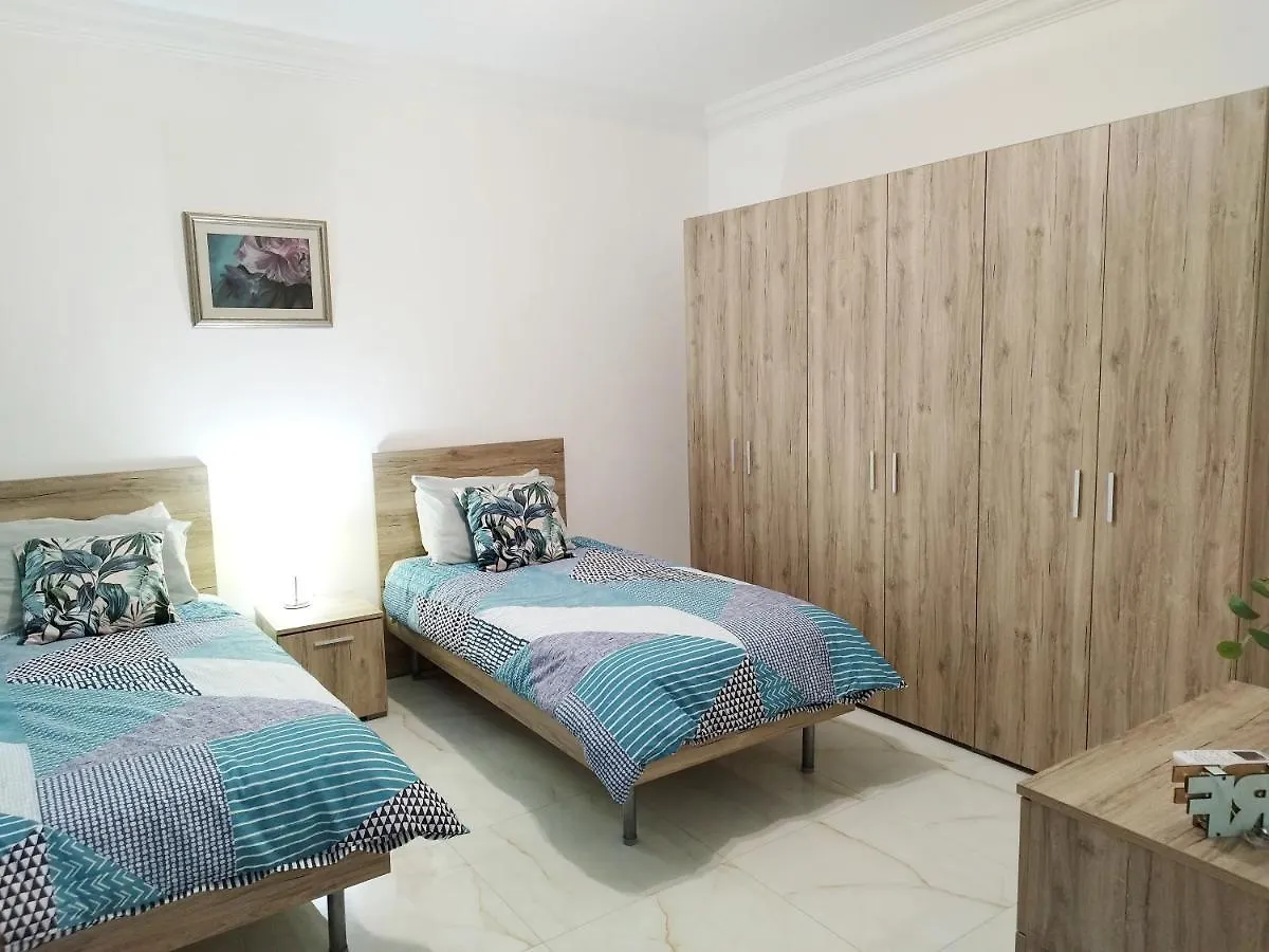 Stylish And Spacious Apartment In Centre Of Malta Mosta 0*,
