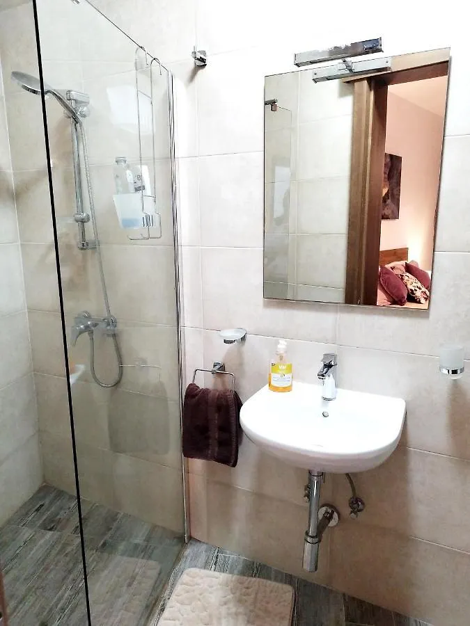Stylish And Spacious Apartment In Centre Of Malta Mosta