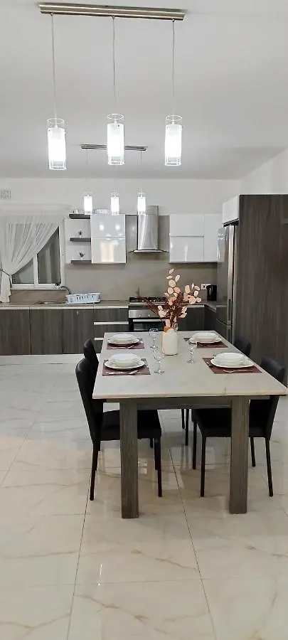 Stylish And Spacious Apartment In Centre Of Malta Mosta Malta