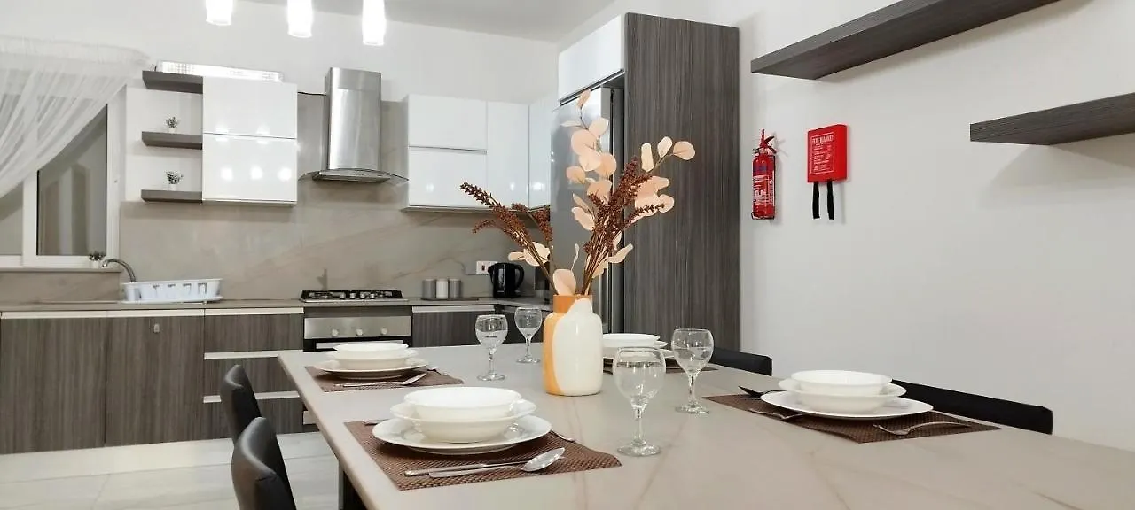 Stylish And Spacious Apartment In Centre Of Malta Mosta Malta