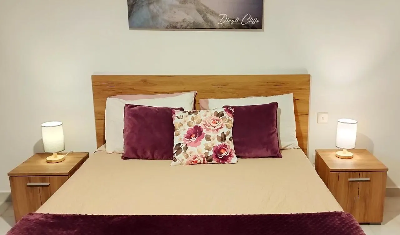 Stylish And Spacious Apartment In Centre Of Malta Mosta