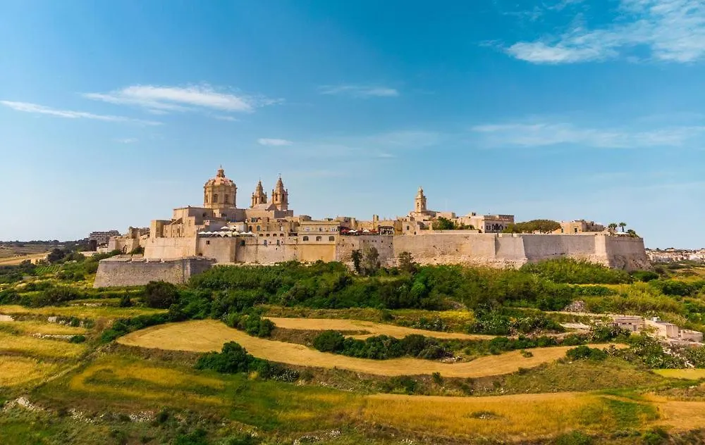 Stylish And Spacious Apartment In Centre Of Malta Mosta