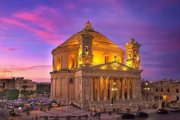 Stylish And Spacious Apartment In Centre Of Malta Mosta